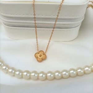 golden-clover-pendant-stainless-steel