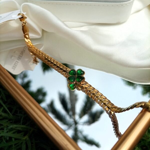 Green Heart Stone Bracelet