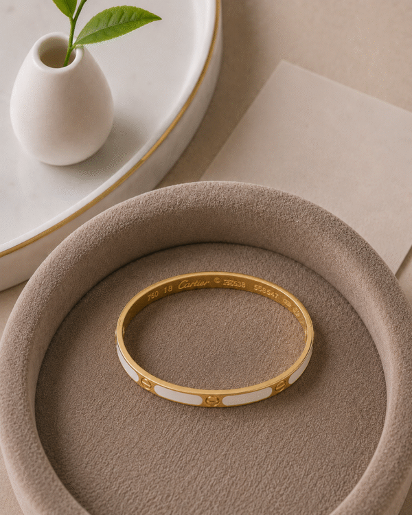 Sleek Bracelet with White Accent