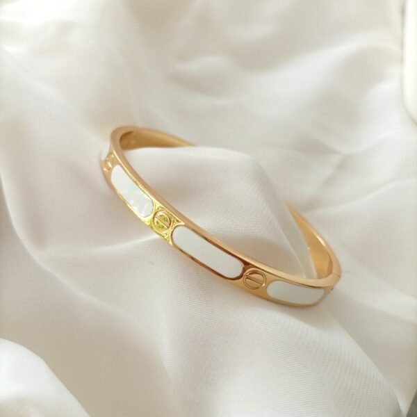 Sleek Bracelet with White Accent