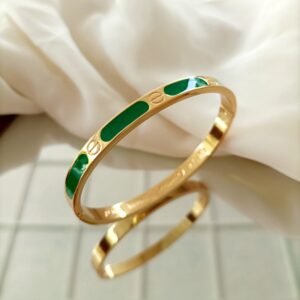 Sleek Bracelet with White Accent
