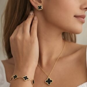 Black Clover Jewelry Set